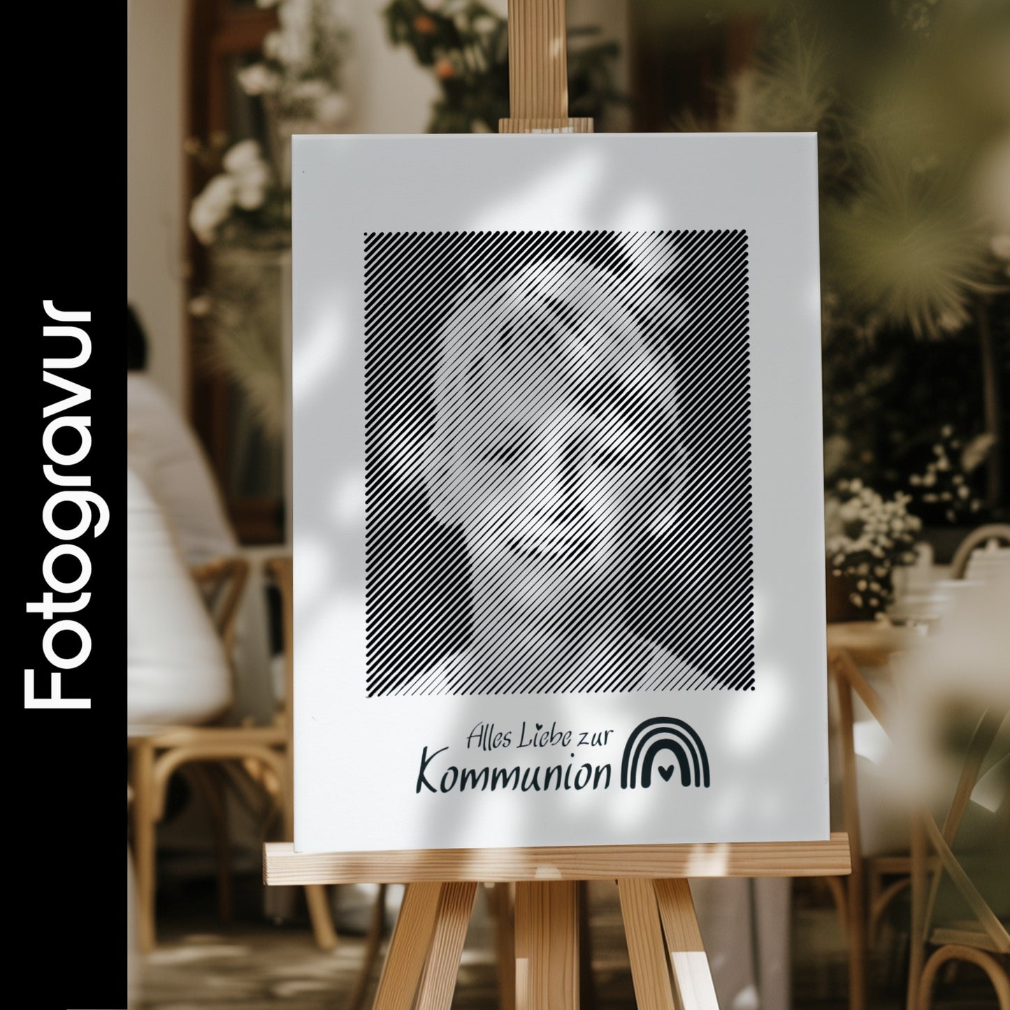 Schwarz-weißes Wandbild im Hochformat, als Fotogravur erstellt – ein einzigartiges Fotogeschenk zur Kommunion für bleibende Erinnerungen.